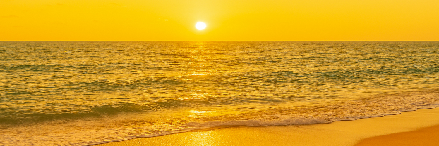 coucher du soleil à la mer